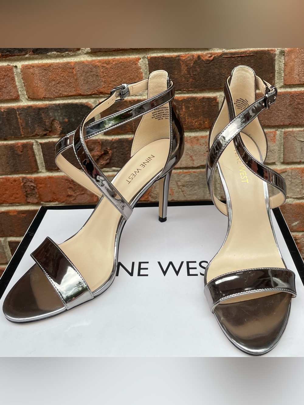Nine West Women’s Strappy Dress Sandals Metallic Pewter 4” Heel Size 7.5 M Party